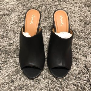 FAUX leather mules ✨ 💕 NIB